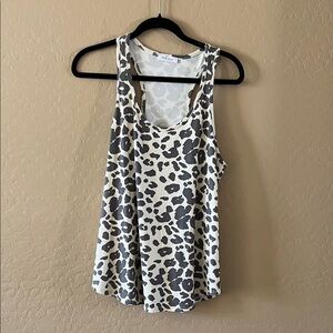 Leopard Tank